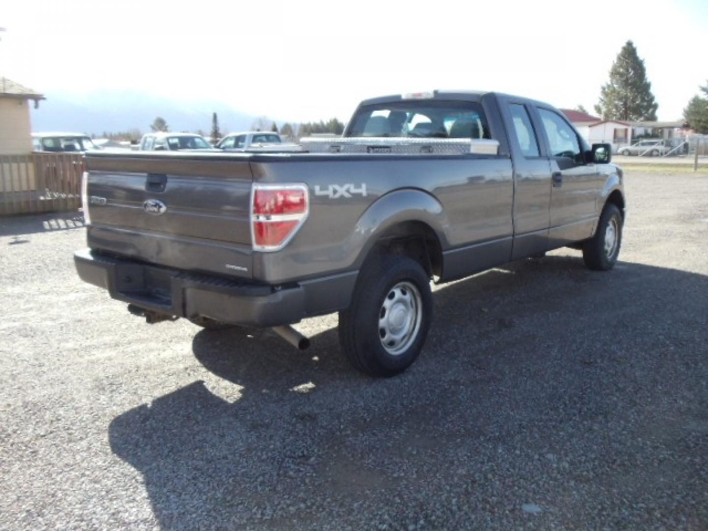 2012 Gray /Gray Ford F-150 XL (1FTFX1EF3CK) with an 5.0 L V8 Gas engine, Automatic transmission, located at 5465 Highway 2 W., Columbia Falls, MT, 59912, (406) 892-4407, 48.352188, -114.240929 - This truck was previously owned by the federal government so it has been well maintained and taken care of. The truck is very clean inside and out with near new tires and low actual miles. This vehicle has been mechanically inspected. This is the XL and its a quad door long box. - Photo#8